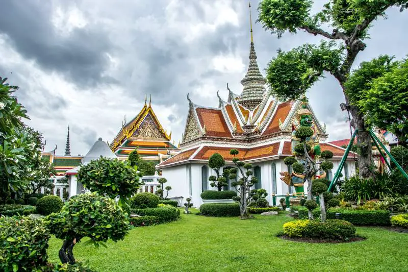 Bangkok Grand Palace how to visit opening hours entry fee get to