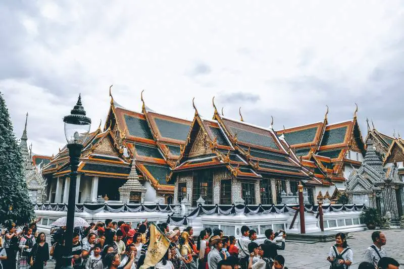 opening hours Grand Palace Bangkok Tour visit dress code entrance fee how to get there