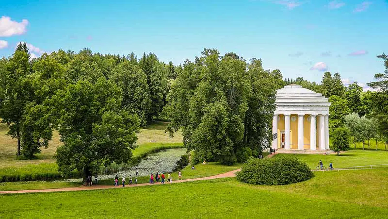 top things to do St petersburg Summer Gardens