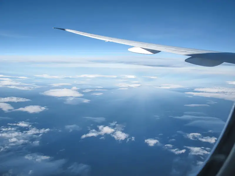 13 things not to do on an airplane
