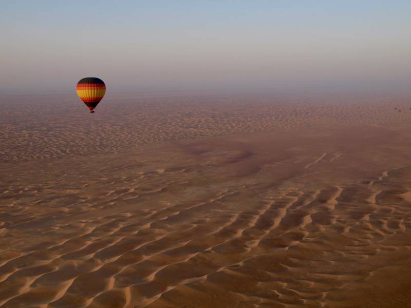 24 hours Dubai Arabian desert hotair balloon