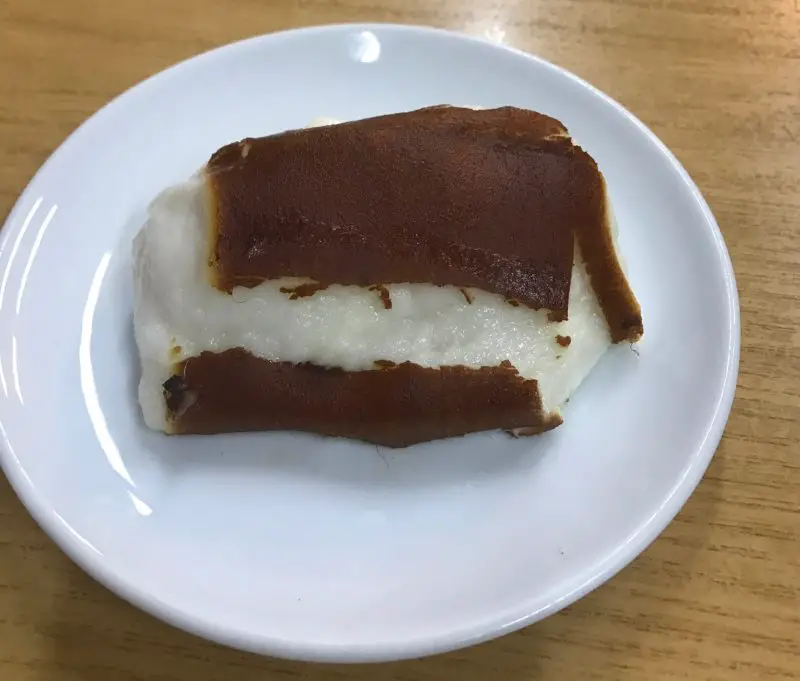 Tavuk Gögsü chicken breast pudding