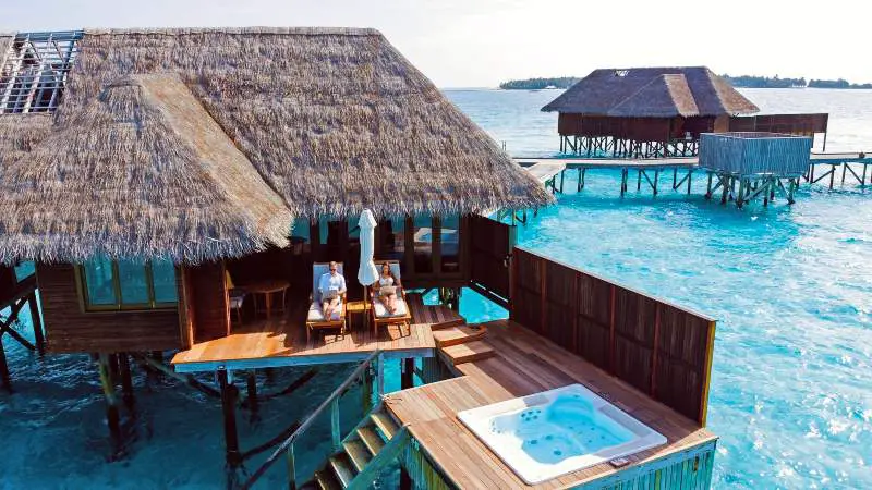 Remote working laptop Maldives digital nomad job