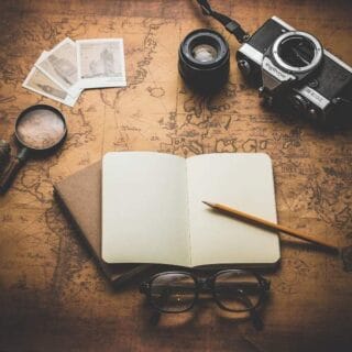 Travel writer blogger pros and cons