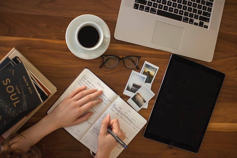 set a budget to Avoid Overspending While on Vacation