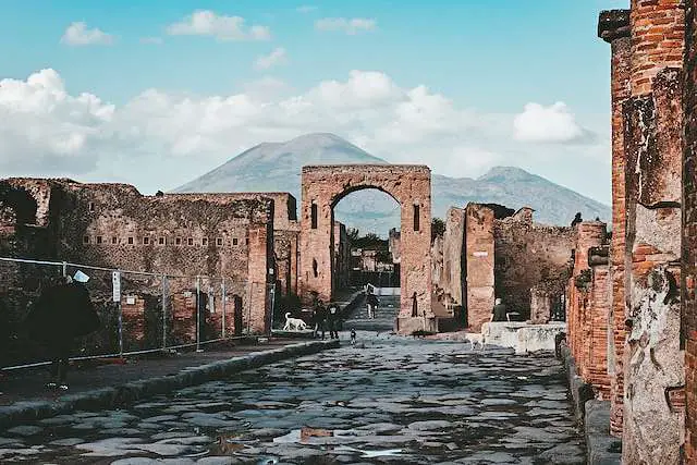 Ancient city of Pompei in Italian bucket list