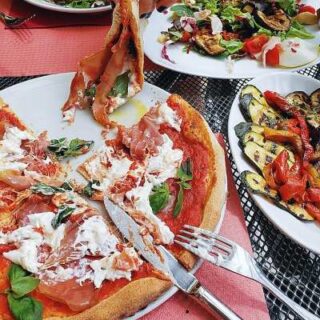 Experience eating Italian food bucket list Italy