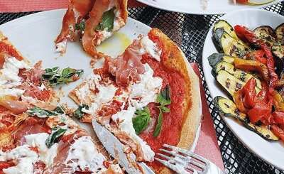 Experience eating Italian food bucket list Italy