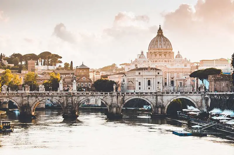 Italian experiences visit Vatican city bucket list