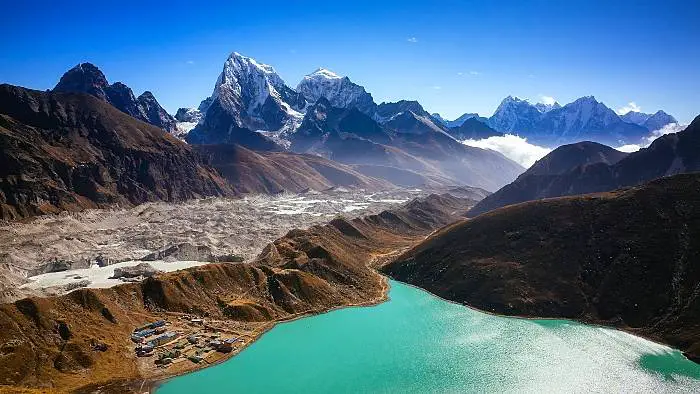 Nepal trekking guide best hikes Everest Three Passes Trek