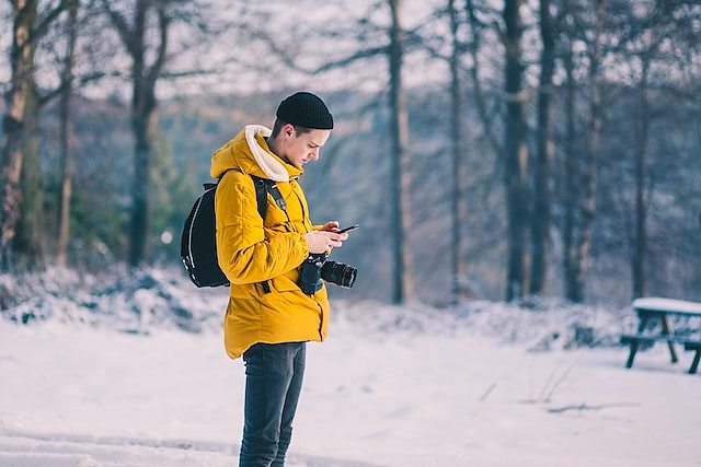 Using mobile device to stay connected while traveling