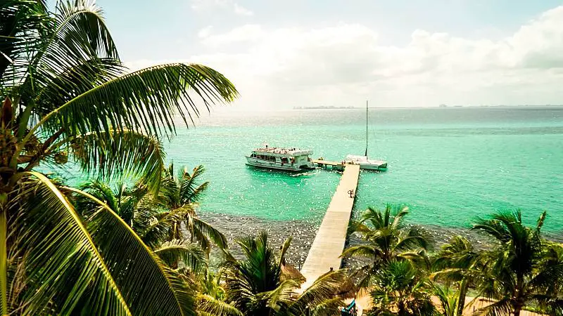 Isla Mujeres Mexico Beach towns cheap