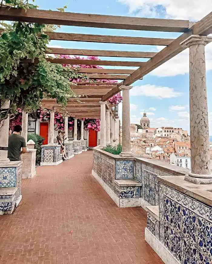 miradouro santa luzia Lisbon
